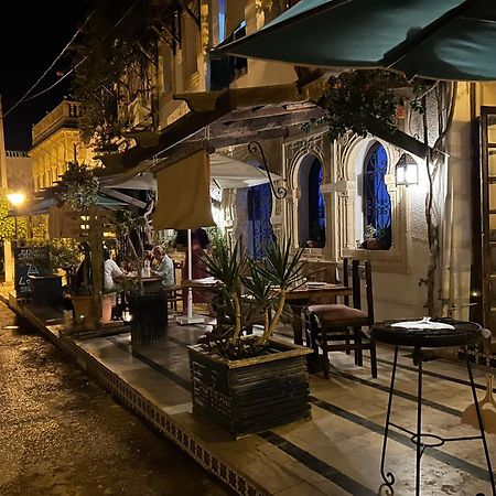 L'Artisan Hotel Harqalah Екстериор снимка