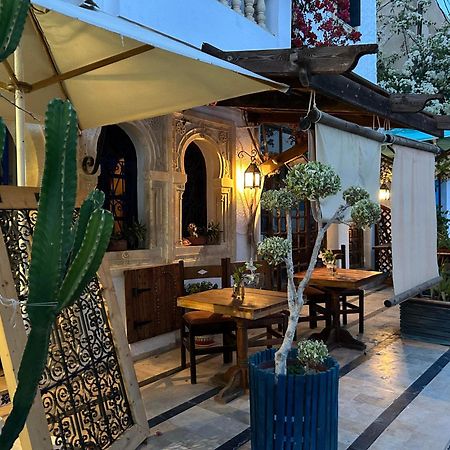 L'Artisan Hotel Harqalah Екстериор снимка