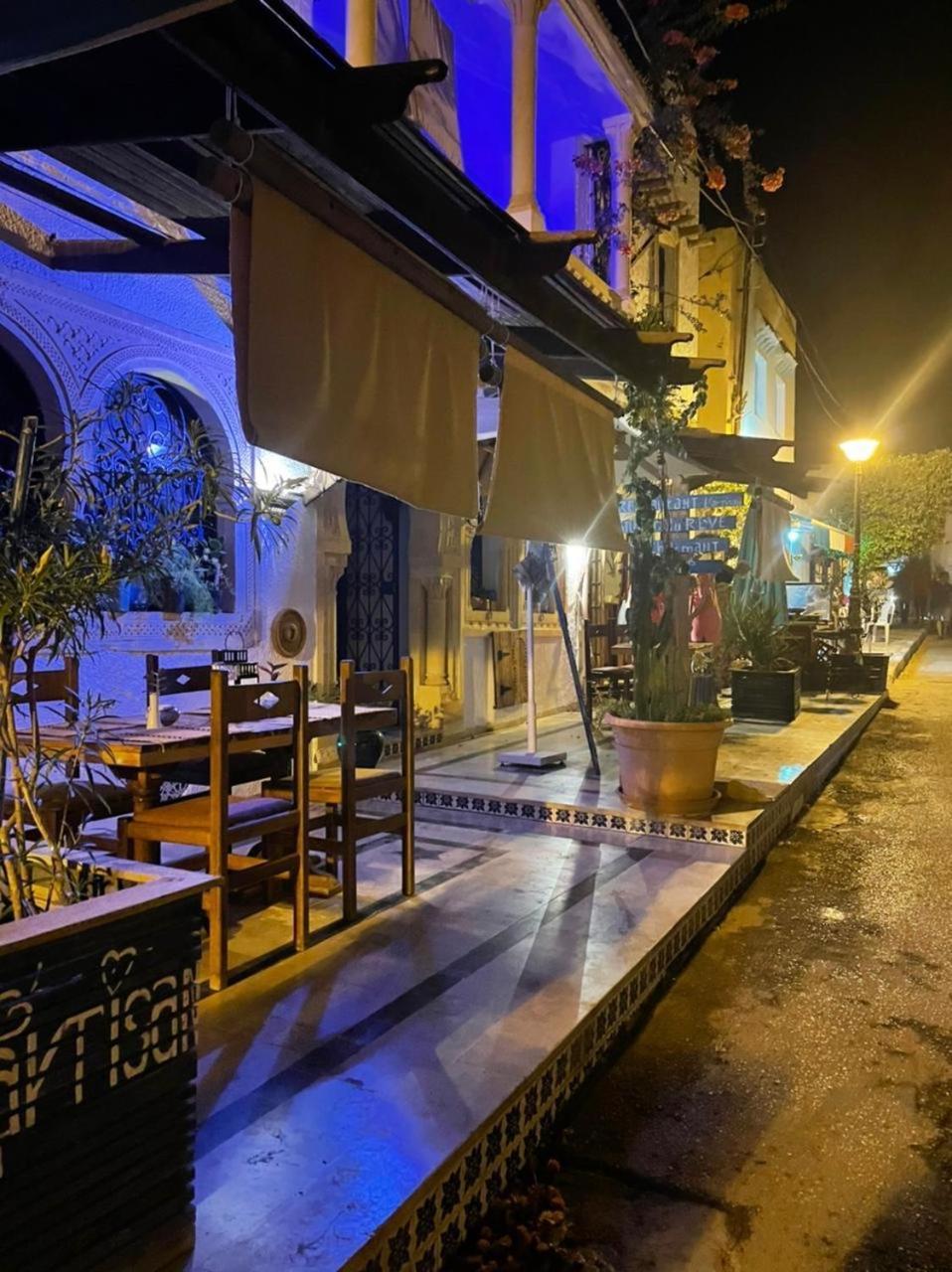 L'Artisan Hotel Harqalah Екстериор снимка