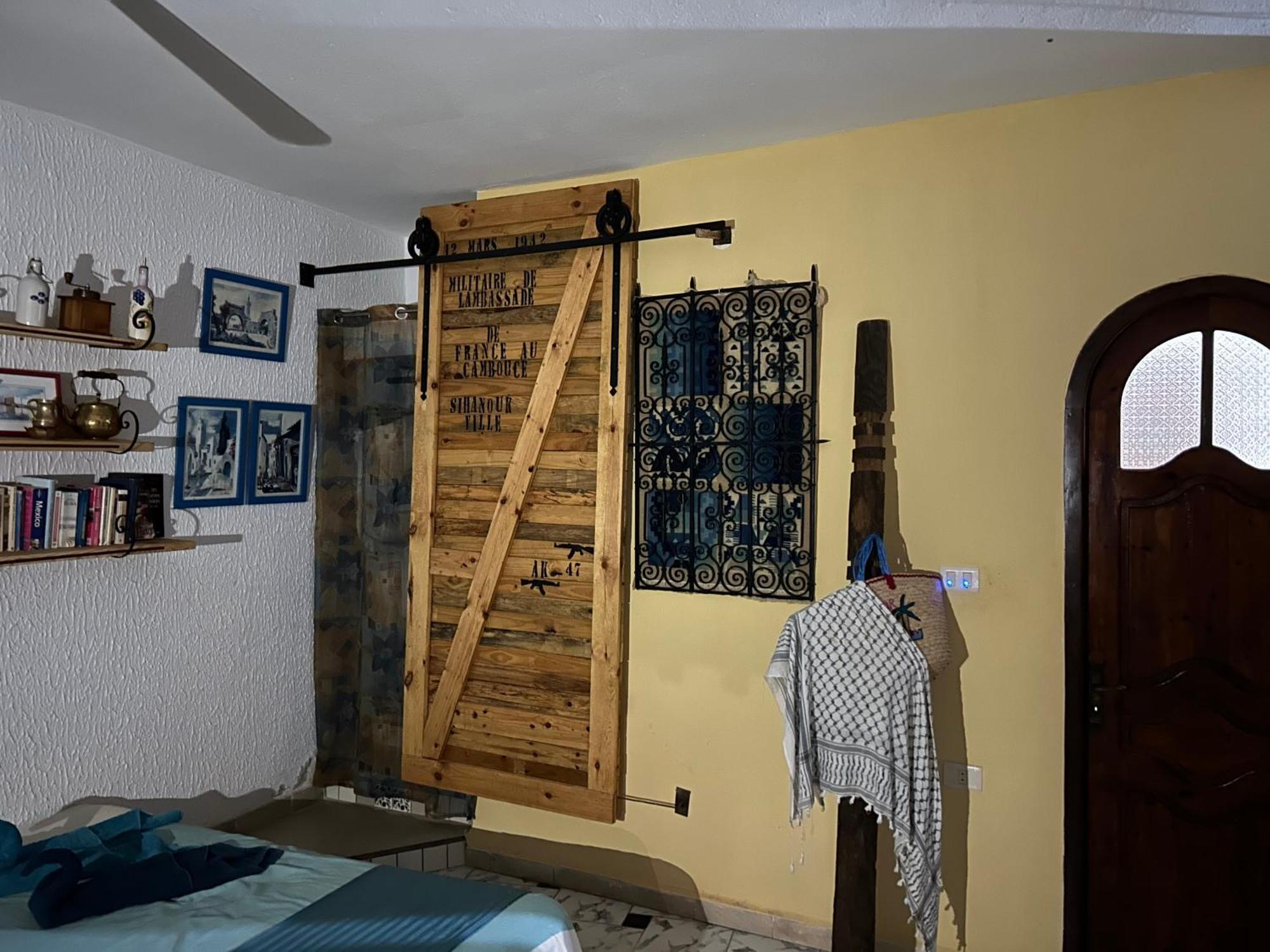 L'Artisan Hotel Harqalah Екстериор снимка
