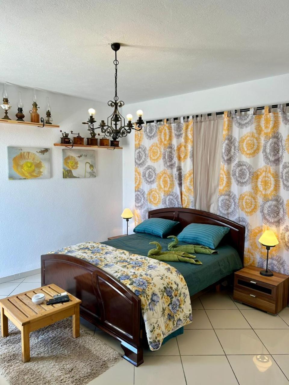 L'Artisan Hotel Harqalah Екстериор снимка