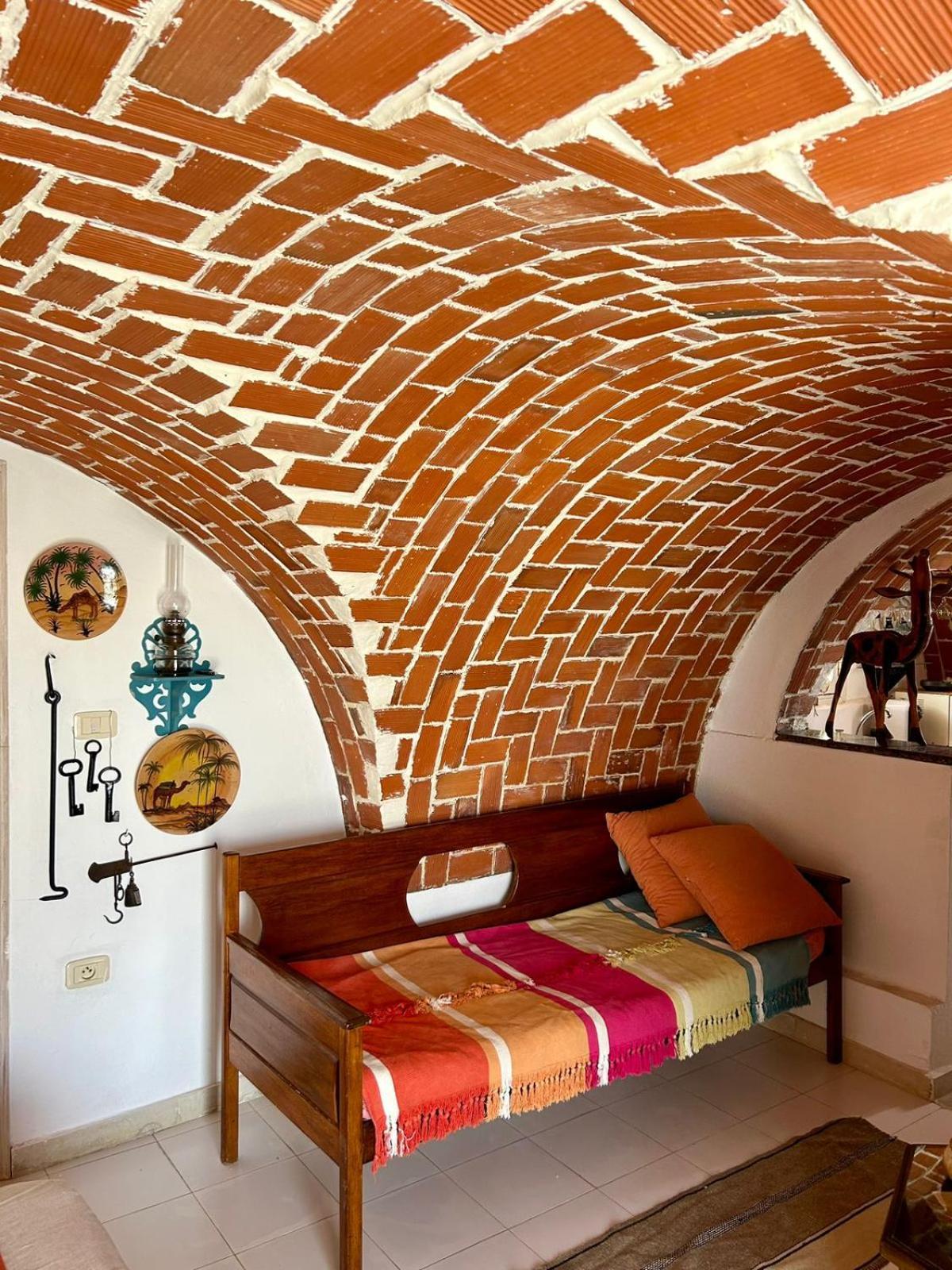 L'Artisan Hotel Harqalah Екстериор снимка